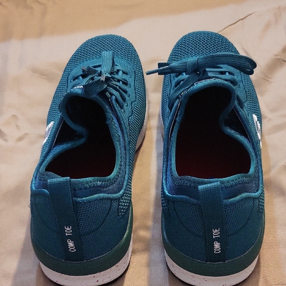 Sold - Picture 5 of 10